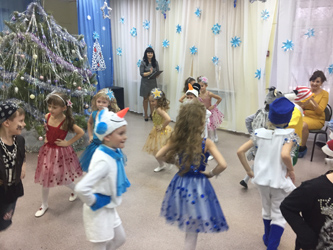 Светлана Глухова поздравила коллектив и воспитанников детского сада № 164